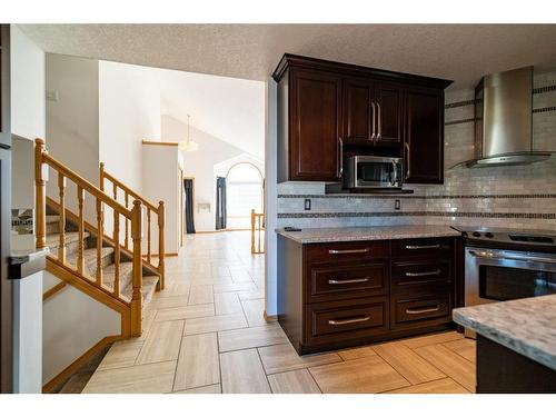 1021 20 Street Crescent, Wainwright, AB - Indoor Photo Showing Kitchen