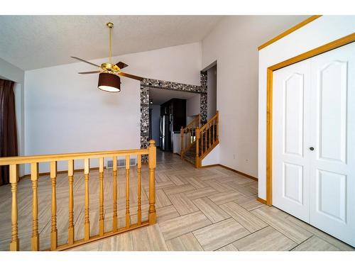 1021 20 Street Crescent, Wainwright, AB - Indoor Photo Showing Other Room