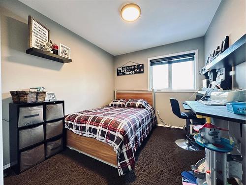 4719 14 Street, Lloydminster, SK - Indoor Photo Showing Bedroom