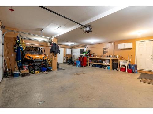 4719 14 Street, Lloydminster, SK - Indoor Photo Showing Garage