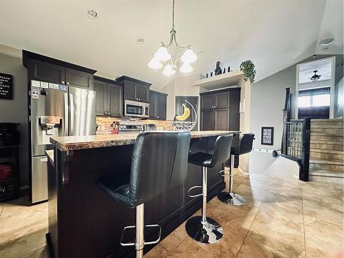 4719 14 Street, Lloydminster, SK - Indoor Photo Showing Kitchen With Upgraded Kitchen