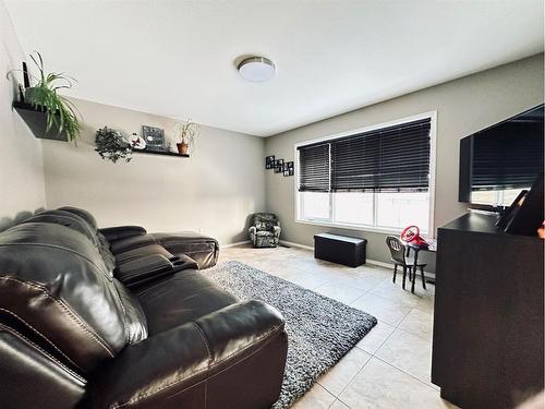 4719 14 Street, Lloydminster, SK - Indoor