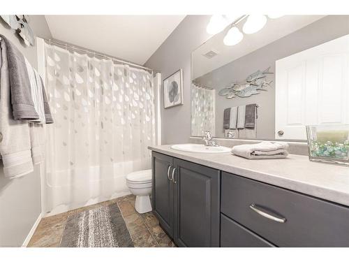 6811 39A Street, Lloydminster, AB - Indoor Photo Showing Bathroom