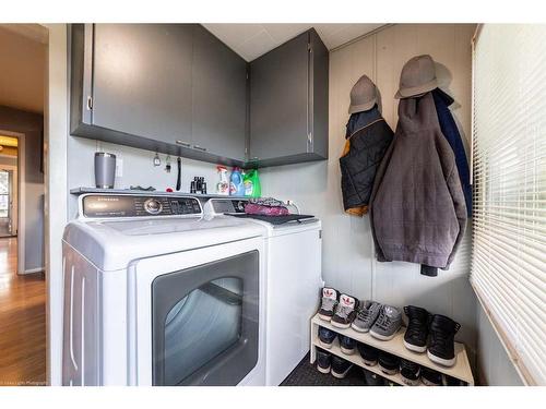 4808 49 Street, Lloydminster, SK - Indoor Photo Showing Laundry Room