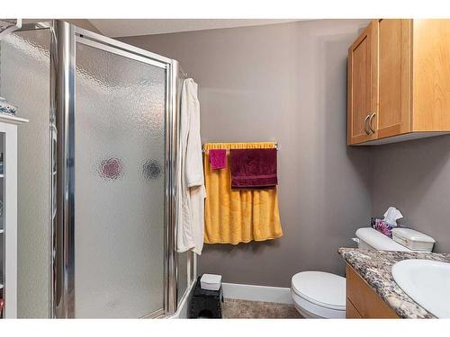 114 6 Avenue, Lashburn, SK - Indoor Photo Showing Bathroom