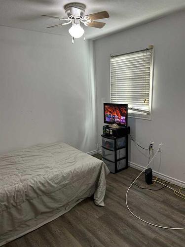 4942 43 Street, Vermilion, AB - Indoor Photo Showing Bedroom