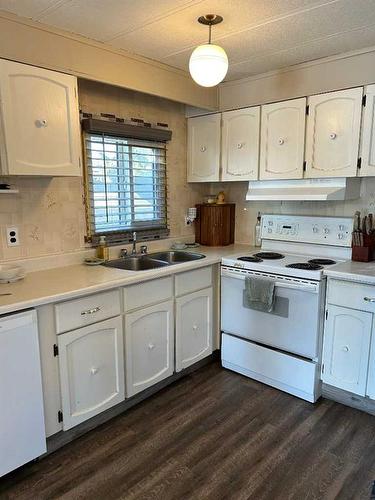 4942 43 Street, Vermilion, AB - Indoor Photo Showing Kitchen With Double Sink