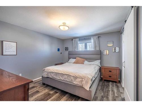 5212 21 Street, Lloydminster, AB - Indoor Photo Showing Bedroom