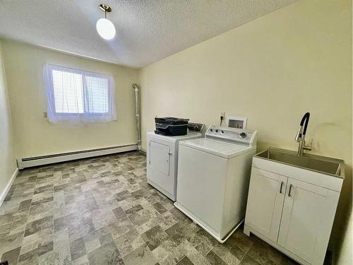 1114 4 Avenue, Wainwright, AB - Indoor Photo Showing Laundry Room