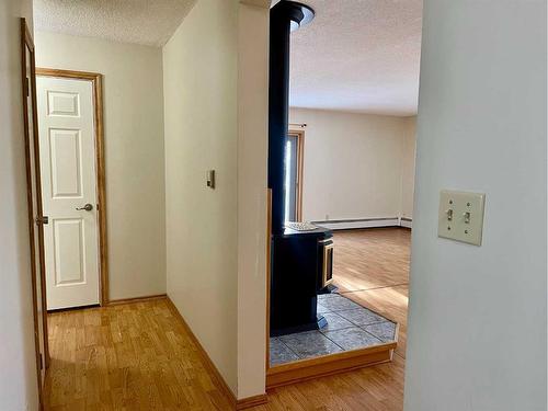 1114 4 Avenue, Wainwright, AB - Indoor Photo Showing Other Room