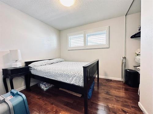 3205 53 Avenue, Lloydminster, AB - Indoor Photo Showing Bedroom