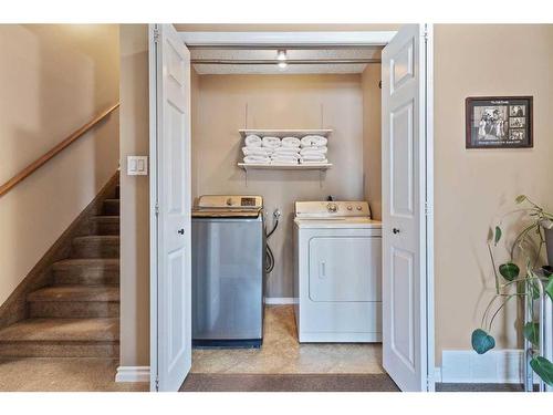 2902 58 Avenue, Lloydminster, AB - Indoor Photo Showing Laundry Room