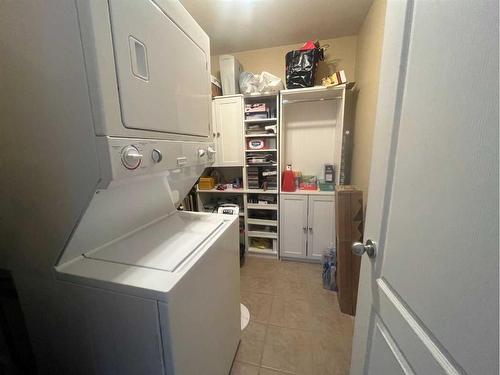 105 A-5101 18 Street, Lloydminster, AB - Indoor Photo Showing Laundry Room