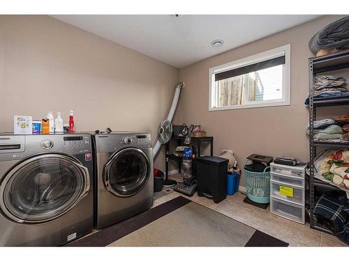 7004 39 Street, Lloydminster, AB - Indoor Photo Showing Laundry Room