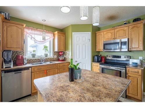 2309 51 Avenue, Lloydminster, AB - Indoor Photo Showing Kitchen With Double Sink
