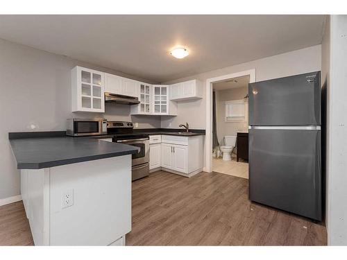 4630 45 Street, Lloydminster, SK - Indoor Photo Showing Kitchen With Double Sink