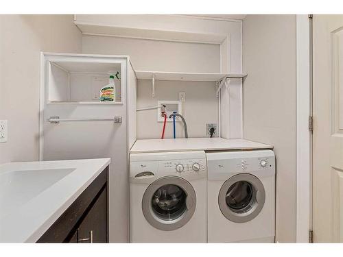 4630 45 Street, Lloydminster, SK - Indoor Photo Showing Laundry Room