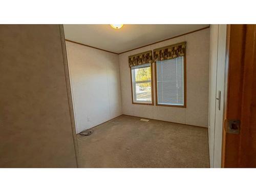 3 Coutts Street, Hughenden, AB - Indoor Photo Showing Other Room