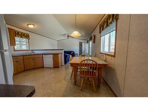 3 Coutts Street, Hughenden, AB - Indoor Photo Showing Dining Room