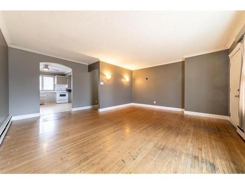 5416 50 Street, Lloydminster, AB - Indoor Photo Showing Other Room
