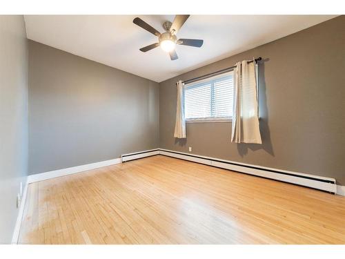 5416 50 Street, Lloydminster, AB - Indoor Photo Showing Other Room
