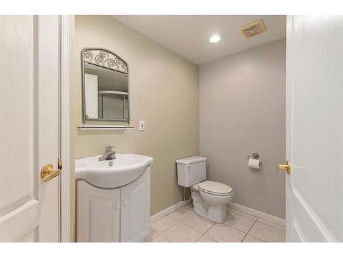 3604 63 Avenue Close, Lloydminster, AB - Indoor Photo Showing Bathroom