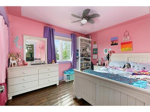 6005 23 Street, Lloydminster, AB - Indoor Photo Showing Bedroom
