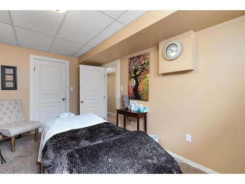 6005 23 Street, Lloydminster, AB - Indoor Photo Showing Bedroom