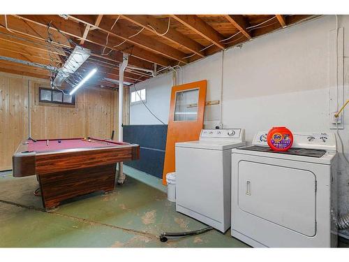 5116 54 Street, Lloydminster, AB - Indoor Photo Showing Laundry Room