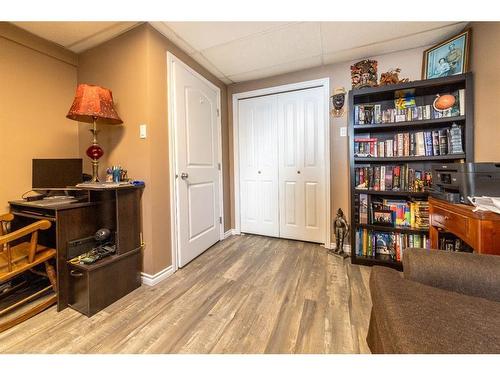 2705 52 Avenue, Lloydminster, AB - Indoor Photo Showing Other Room