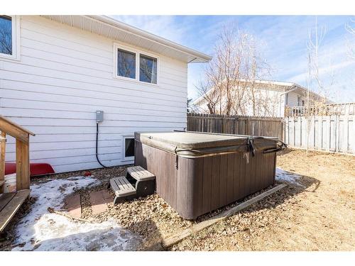 2705 52 Avenue, Lloydminster, AB - Outdoor With Exterior
