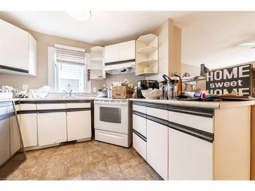3214 49 Avenue, Lloydminster, SK - Indoor Photo Showing Kitchen With Double Sink