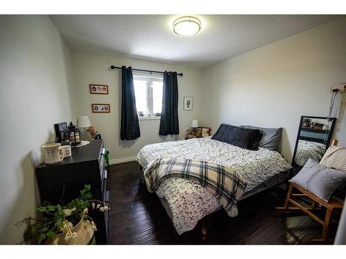 2902 9Th Avenue, Wainwright, AB - Indoor Photo Showing Bedroom