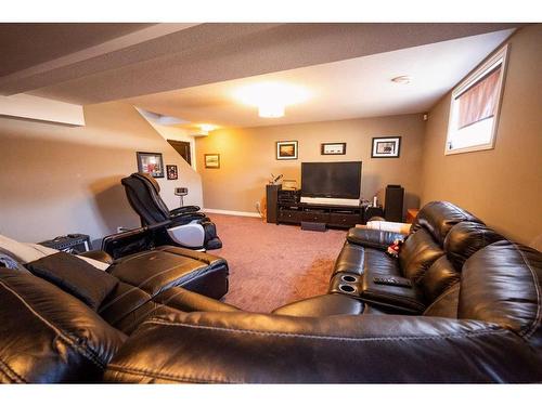 2902 9Th Avenue, Wainwright, AB - Indoor