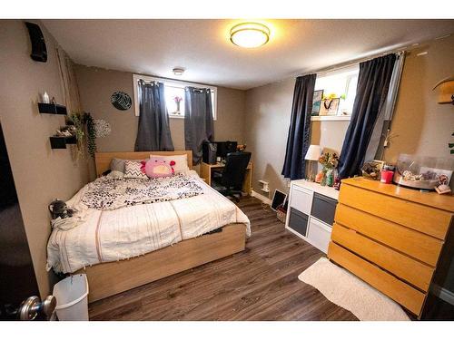 2902 9Th Avenue, Wainwright, AB - Indoor Photo Showing Bedroom