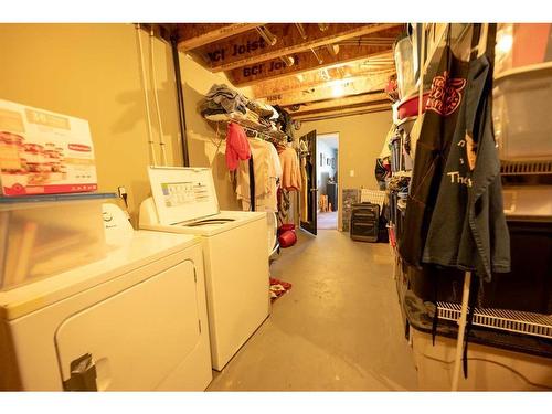 2902 9Th Avenue, Wainwright, AB - Indoor Photo Showing Laundry Room