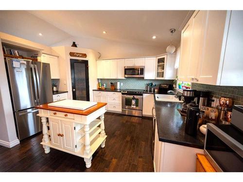 2902 9Th Avenue, Wainwright, AB - Indoor Photo Showing Kitchen