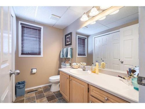 5716 28 Street, Lloydminster, AB - Indoor Photo Showing Bathroom