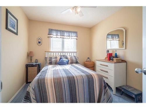 5716 28 Street, Lloydminster, AB - Indoor Photo Showing Bedroom