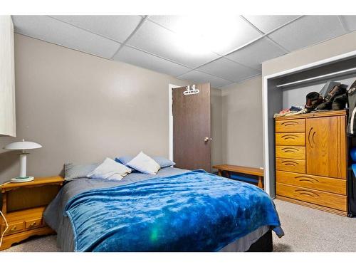 3005 45A Avenue, Lloydminster, SK - Indoor Photo Showing Bedroom