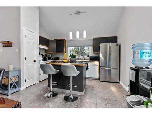 3005 45A Avenue, Lloydminster, SK - Indoor Photo Showing Kitchen