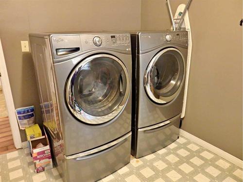 5820 Park Drive, Vermilion, AB - Indoor Photo Showing Laundry Room