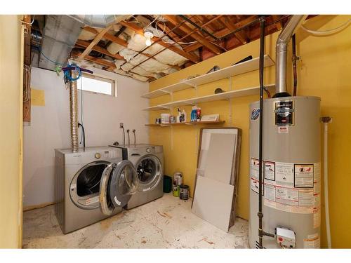 4905 53 Avenue, Kitscoty, AB - Indoor Photo Showing Laundry Room