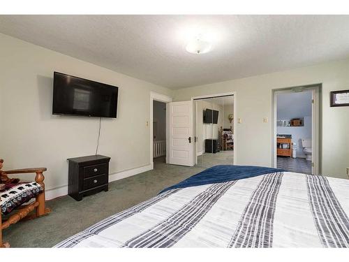417 2 Street, Paradise Hill, SK - Indoor Photo Showing Bedroom