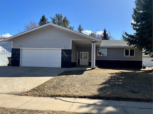 5205 29 Street North, Lloydminster, AB - Outdoor