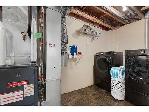 4731 13 Street, Lloydminster, SK - Indoor Photo Showing Laundry Room