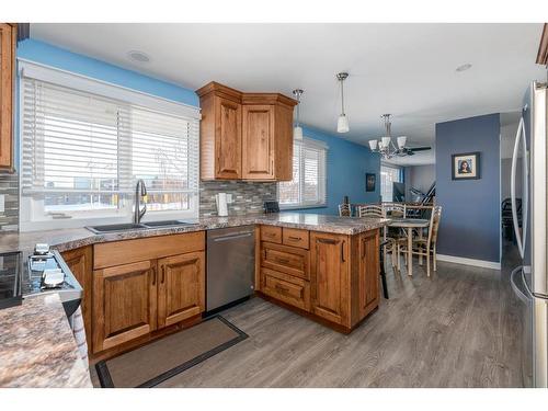 5616 42 Street, Lloydminster, AB - Indoor Photo Showing Kitchen With Double Sink