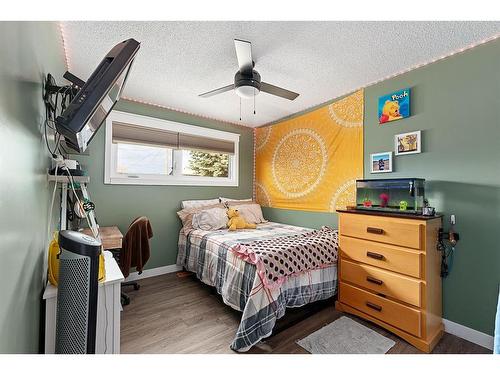 5616 42 Street, Lloydminster, AB - Indoor Photo Showing Bedroom