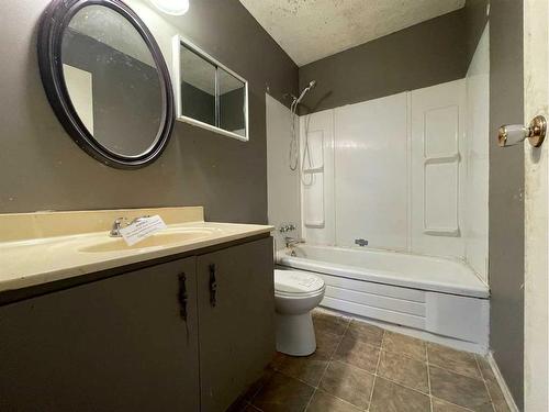 405 Mcconnell Drive, Maidstone, SK - Indoor Photo Showing Bathroom