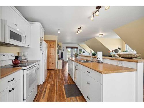 2 Morning Gold Estates, Rural Vermilion River, County Of, AB - Indoor Photo Showing Kitchen With Double Sink
